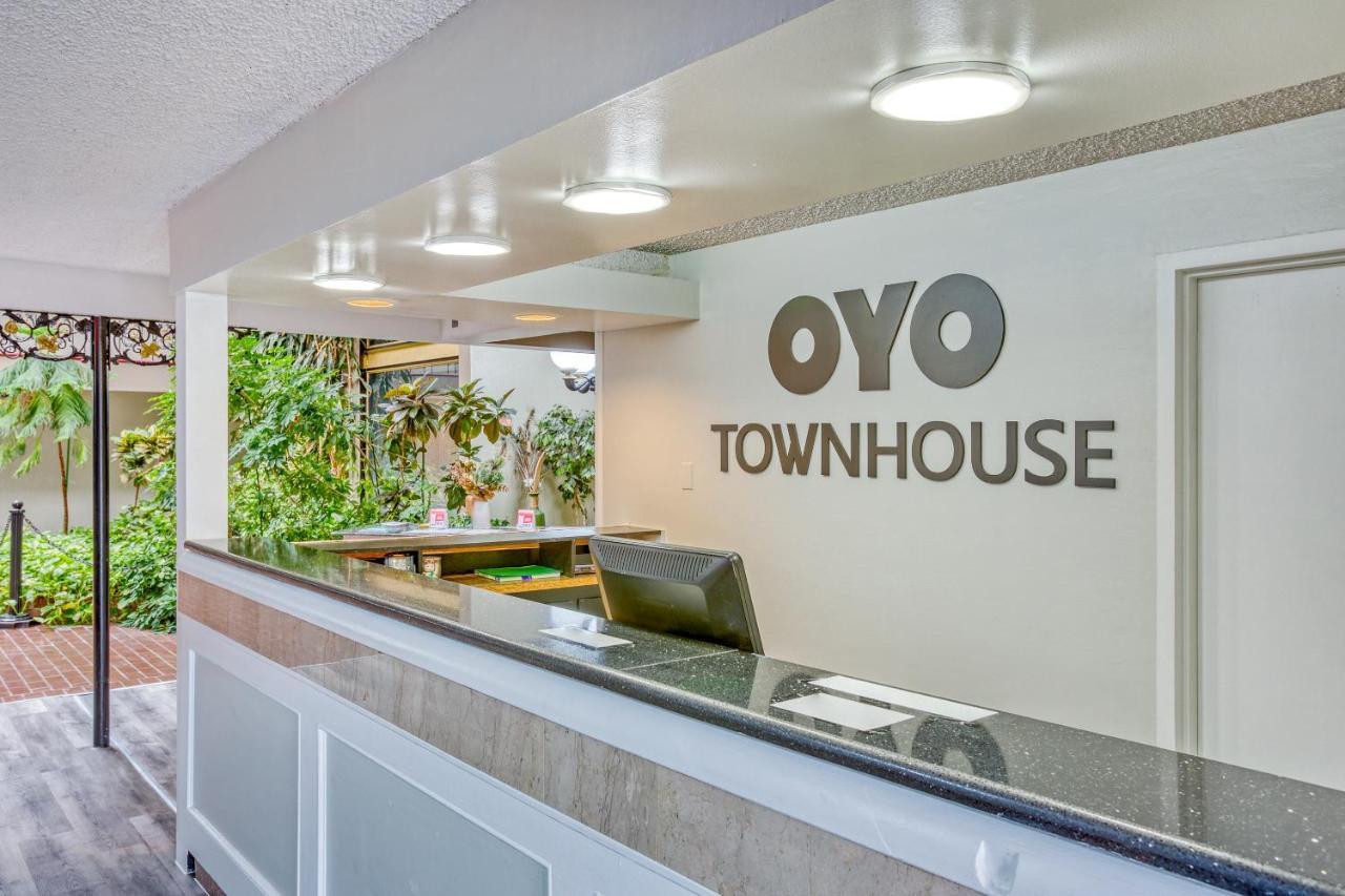 Hotel Oyo Townhouse Tulsa Woodland Hills Exteriér fotografie