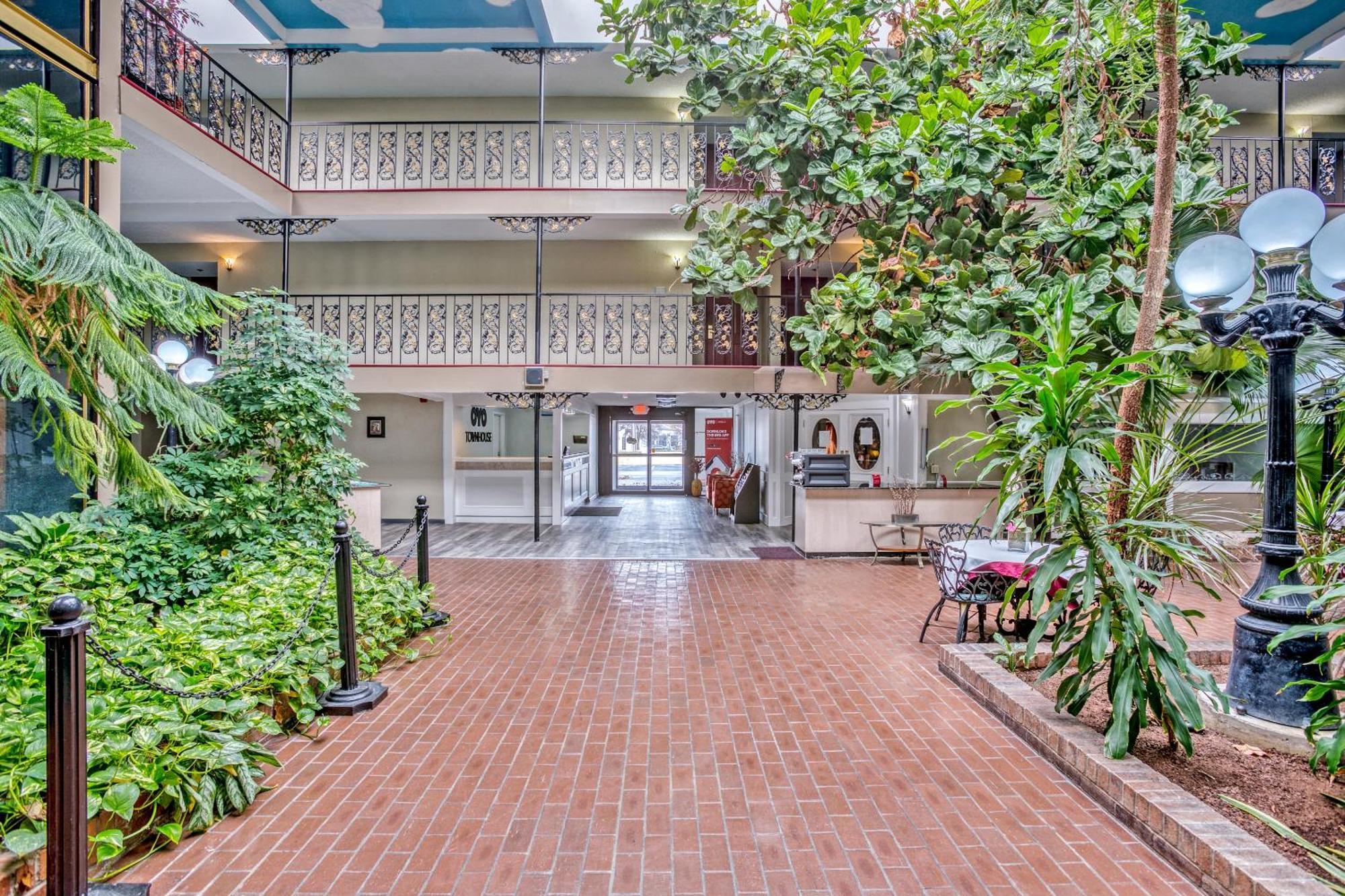 Hotel Oyo Townhouse Tulsa Woodland Hills Exteriér fotografie