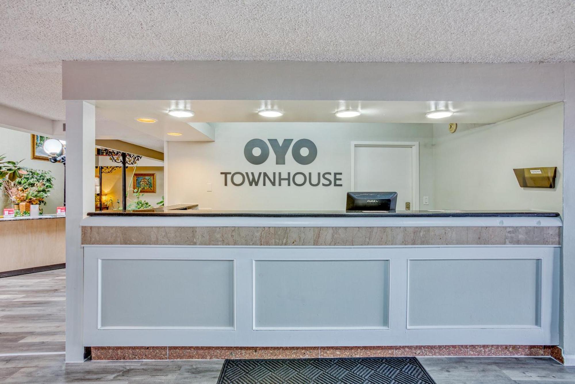 Hotel Oyo Townhouse Tulsa Woodland Hills Exteriér fotografie