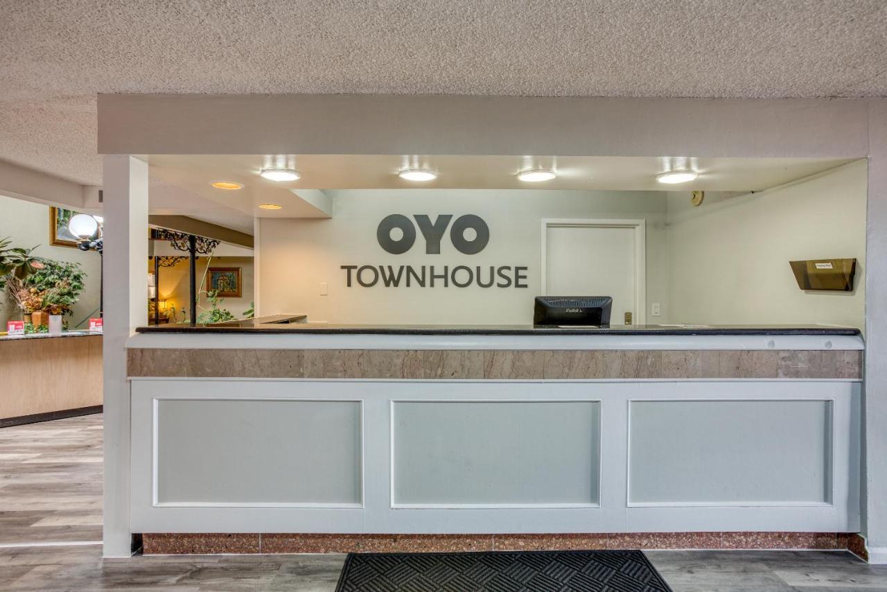 Hotel Oyo Townhouse Tulsa Woodland Hills Exteriér fotografie